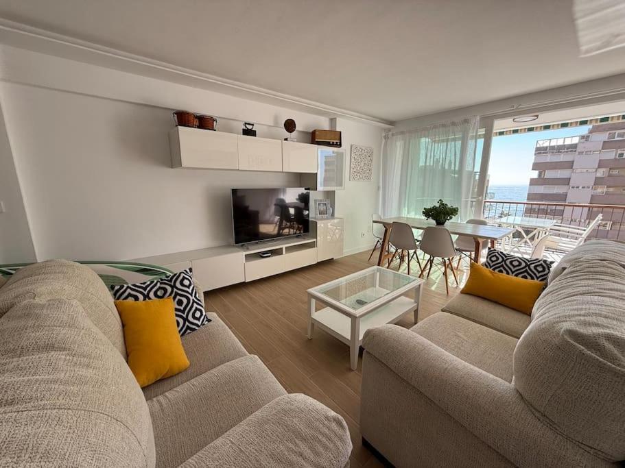 Piso En Carvajal, Segunda Linea De Playa Apartament