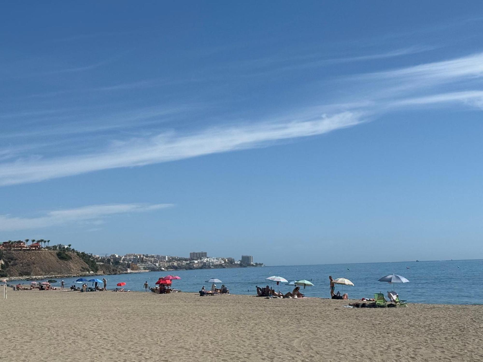 Apartament Piso En Carvajal, Segunda Linea De Playa *